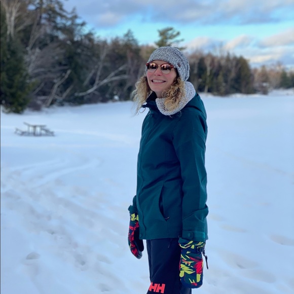 Meet your Posher, Madison - Picture 1 of 1